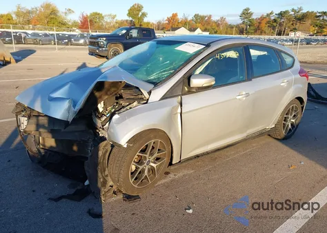 2017 Ford Focus Sel z USA, uszkodzony, nr VIN 1FADP3M21HL266282